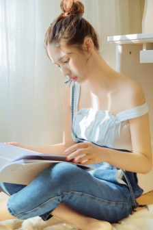 一边亲着一面膜下的美剧